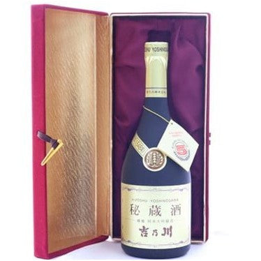 Yoshinogawa Junmai Daiginjo Hizoushu (Premium Grade 1 - Aged) 吉乃川 純米大吟釀秘藏酒 (1x72cl)